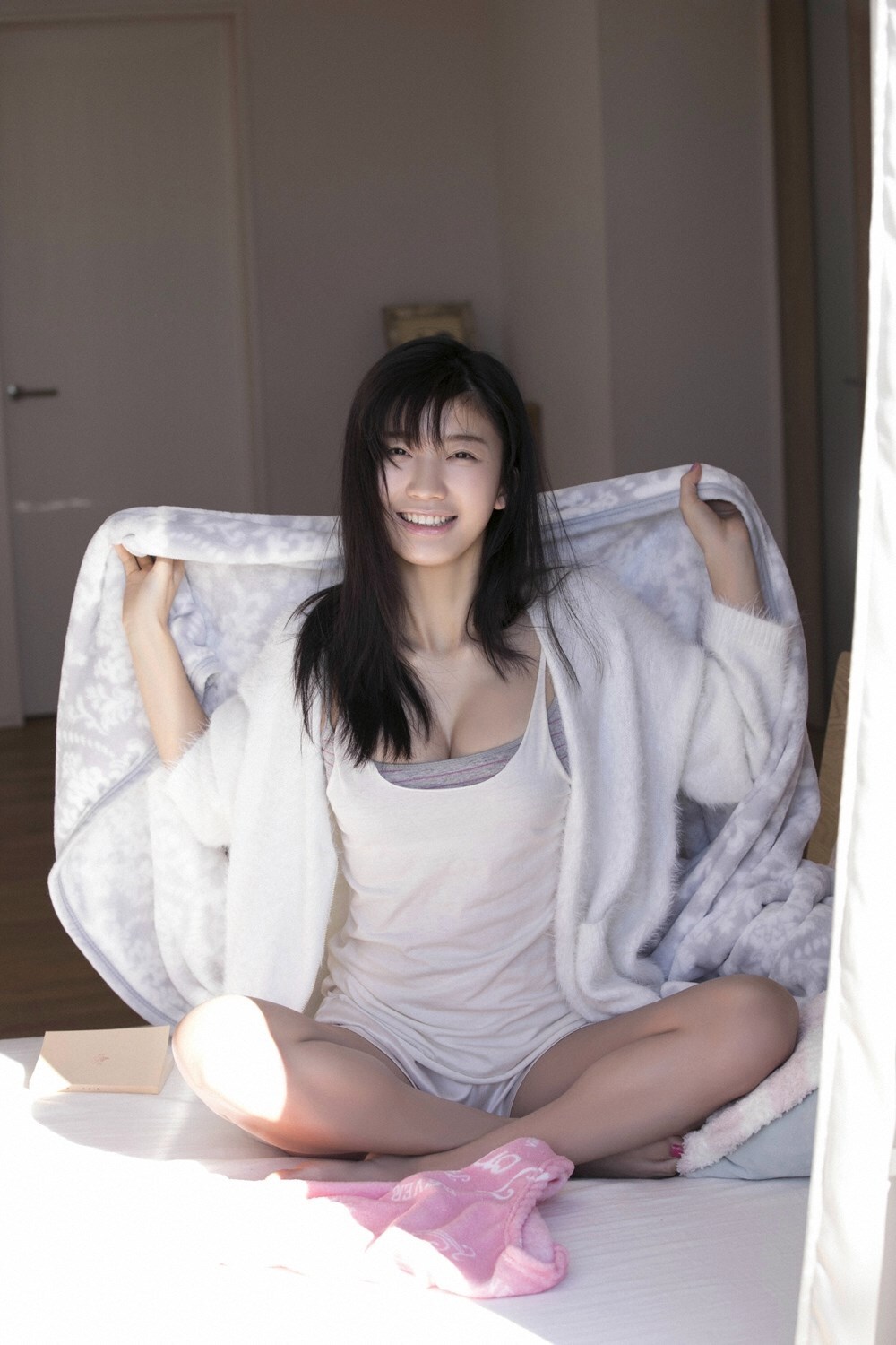 YS-Web-Vol.811 Yuka Ogura 小倉優香 女神降臨